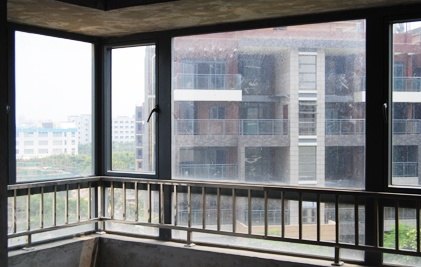 39不锈钢阳台栏杆材质和特性|广州不锈钢栏杆公司