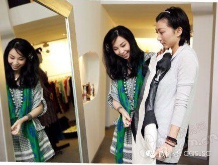 色彩顾问陪同购物买满一季的衣服件件靓丽出彩