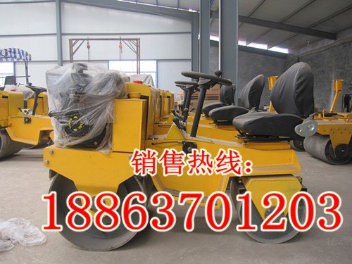 技术雄厚无极变数小型座驾式压路机方向盘式压路机