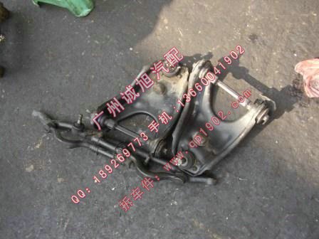 供应丰田皇冠减震,羊角,球笼半轴,下摆臂,上摆臂拆车件
