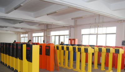 兴安盟销量 图像抓拍对比领先停车场系统厂家一卡通系统门禁系统图片 
