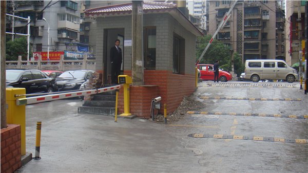 延边远距离蓝牙系统安装吉林道闸厂家地铁站翼闸刷卡设备