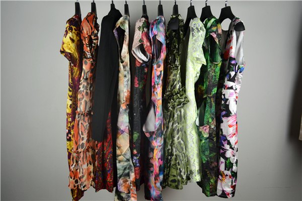 品牌女装折扣 品牌服装批发 品牌女装批发 库存折扣服装 