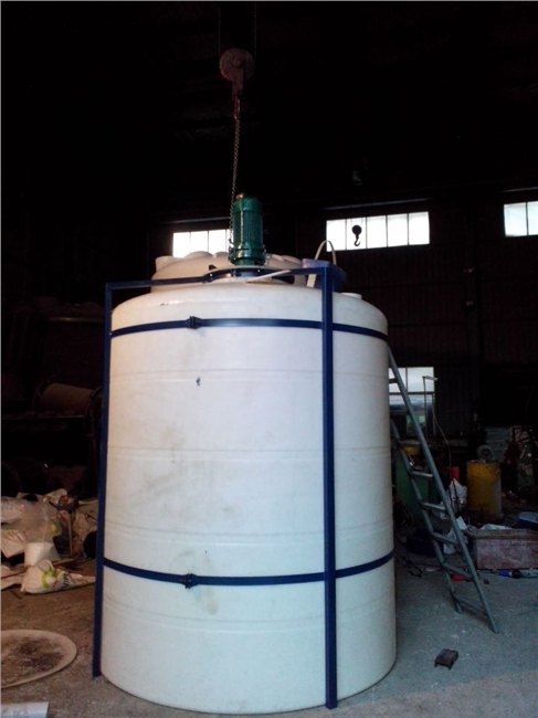 带搅拌锥底化工罐 尖底PE化工储罐 耐酸碱搅拌器 PE桶 