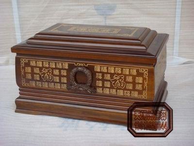哈尔滨丧葬用品骨灰盒寿材寿衣批发零售|哈尔滨花圈牛马批发零售