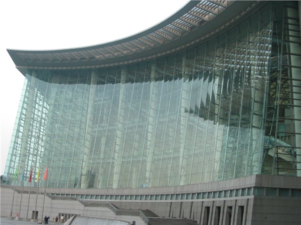 云南楚雄建筑点支式玻璃幕墙