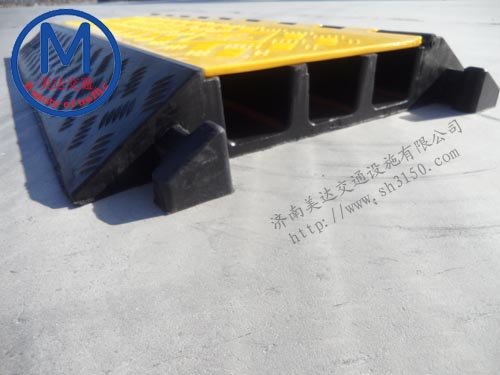 吉林过线槽 电缆护线板 道路线槽板