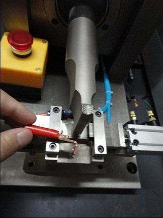 软包聚合物锂电池极耳焊接机