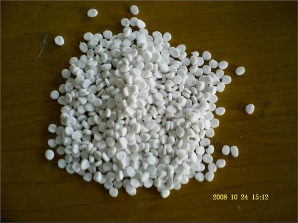 注塑片材抽粒填充母料