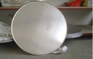 厂家进行铝圆片加工
