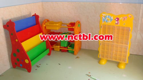 供应幼儿园书架口杯架收拾架游乐设备