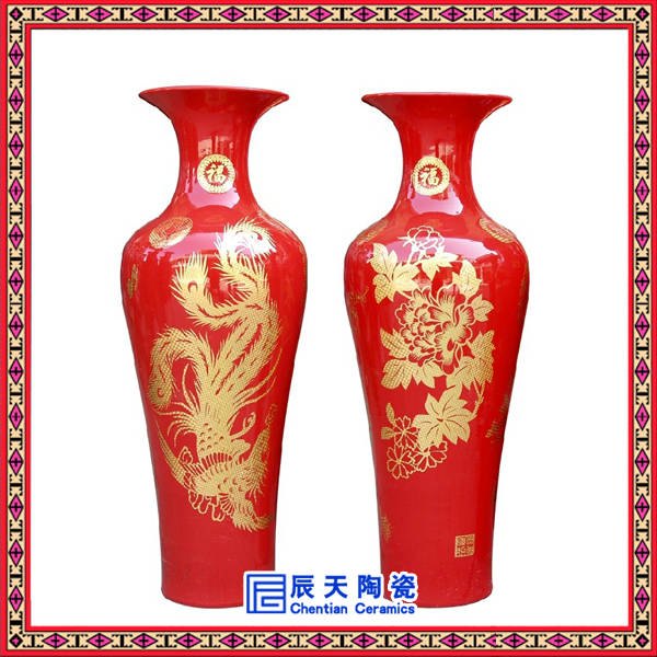 中国红大花瓶
