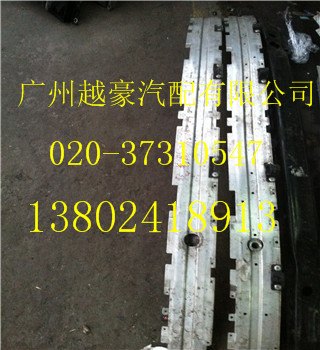 奔驰E300车身下裙拆车件