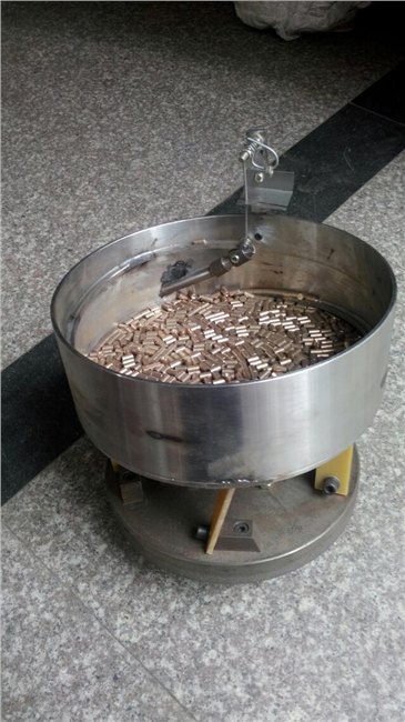 自动送料机 振动盘送料 送料机械手