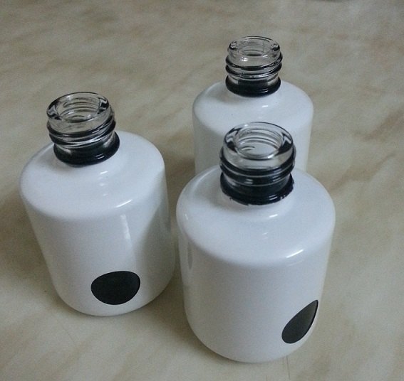 广州指甲油瓶烤漆厂