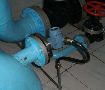 低含水分析仪
