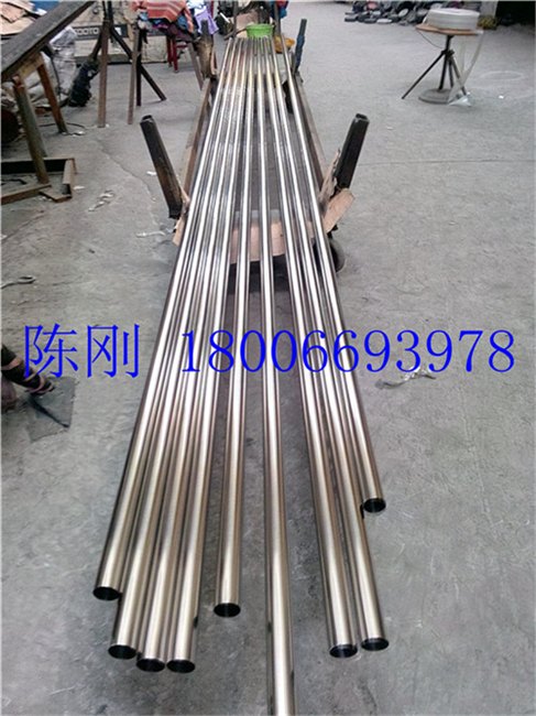40×12.5不锈钢亮面管精抛粗糙度0.2到0.4微米范围
