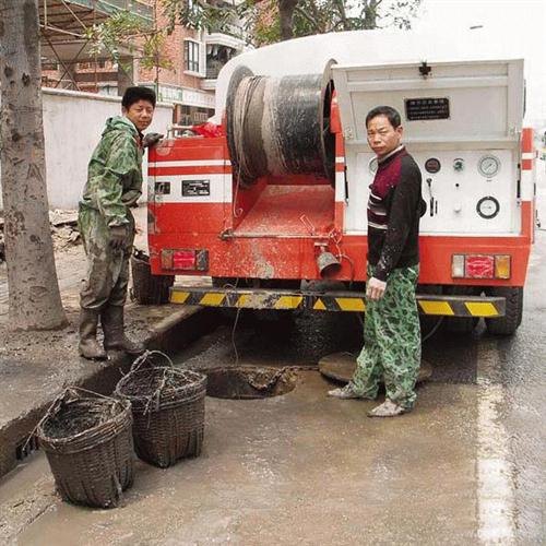 诚通环卫清理化粪池找我们崇州清理化粪池