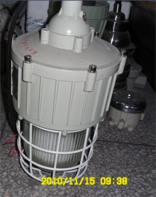 华宏BAD82隔爆型防爆弯灯制造中心 BAD82新品优惠销售中……