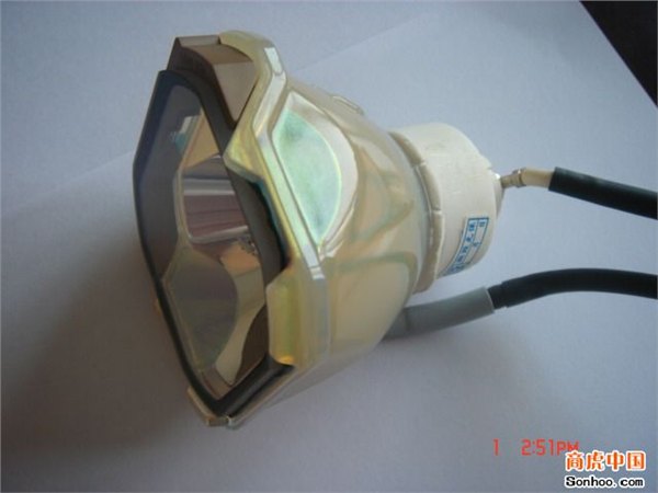供应供应松下DW7000C-K投影机灯泡