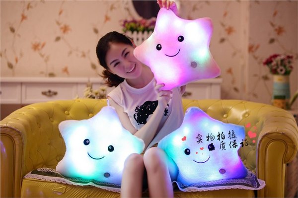 音乐抱枕批发