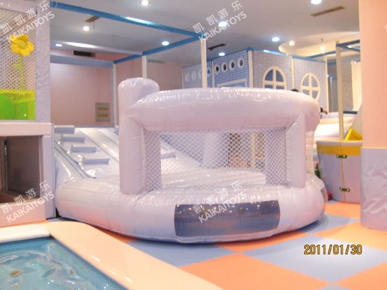 供应电动淘气堡冰天雪地聚优惠