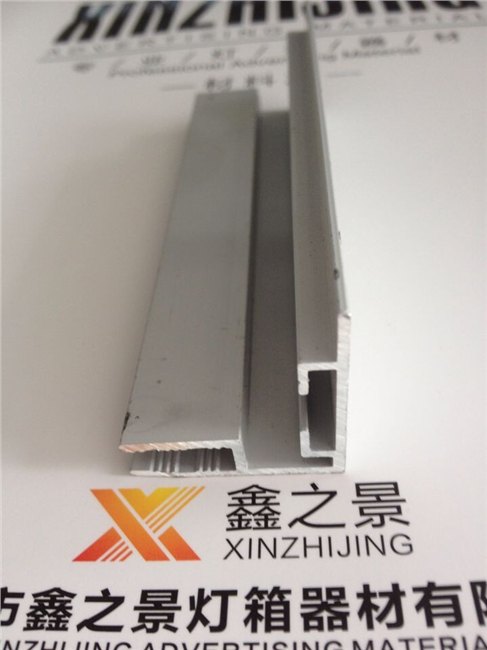 2.5公分卡胶条拉布灯箱