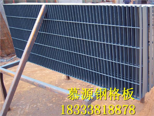专业生产山东济南【网格不锈钢板】规格尺寸