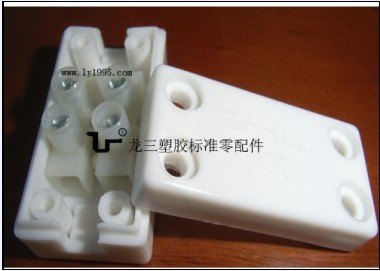 龙三厂家直销家用电器塑胶接线盒