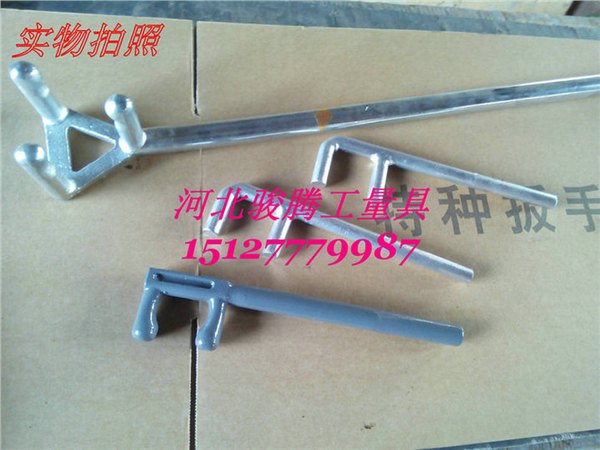 供应不绣钢F阀门扳手镀铬防滑阀门扳手钢制F扳手三爪阀门扳手