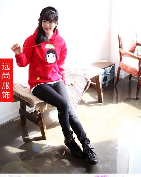 求购女款潮流时尚卫衣批发、毛衣批发便宜又好看