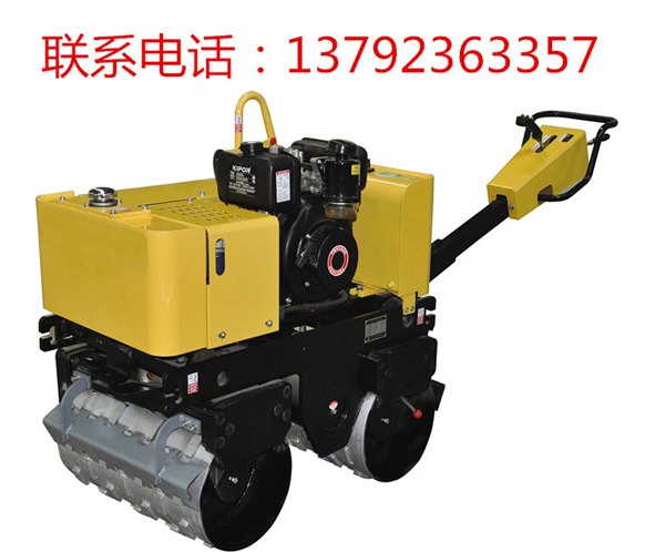 南通全液压双轮沟槽压实机设有后退强制换向杆使操作更安全