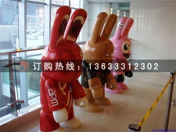 玻璃钢雕塑卡通兔
