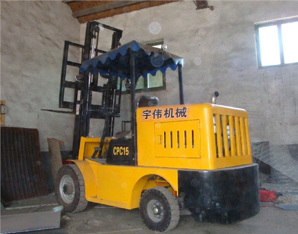 单缸内燃式叉车，内燃式叉车哪有？内燃式叉车厂家