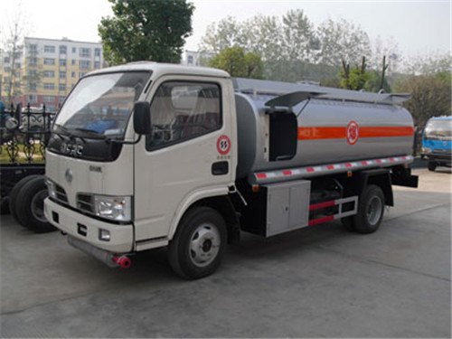 五家渠东风3吨小型加油车价格多少