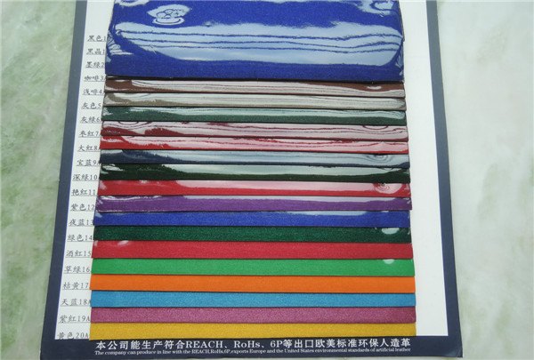 东莞皮革厂高光淋膜镜面箱包皮革柔软pu料  立达信皮革