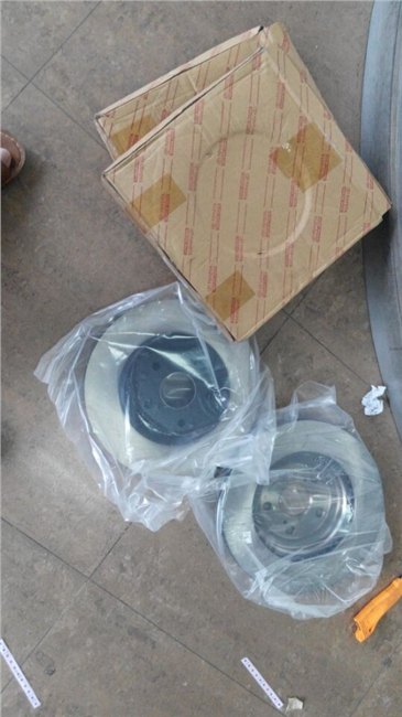 供应雷克萨斯RX350刹车盘，刹车片等配件