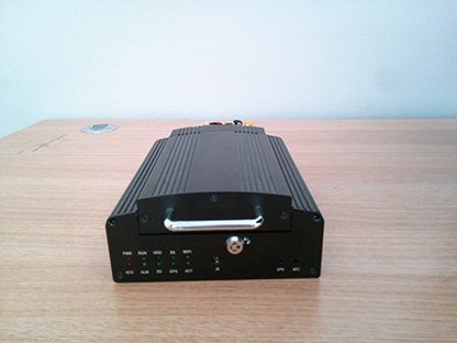 最新车载实时监控机 车载实时监控报站机 车载监控调度机