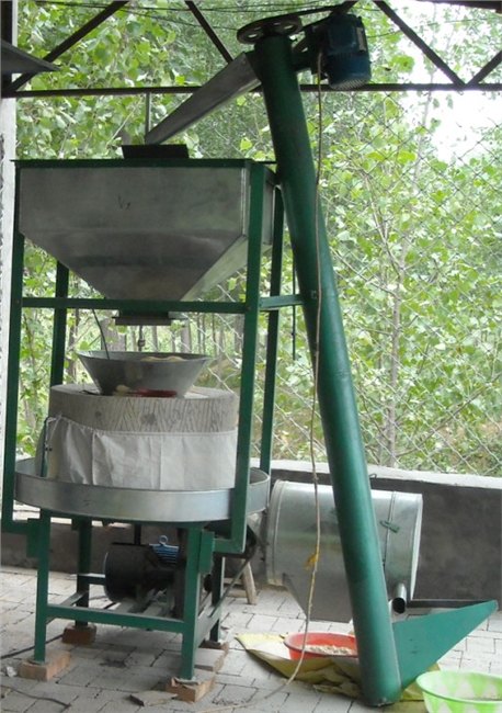 全自动石磨面粉机|巩义市新中大作坊石磨城