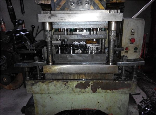 成都冲压模具那家好 成都冲压模具公司 鑫腾飞