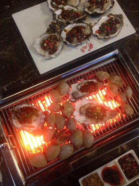 山东【无烟环保特色养生海鲜烧烤餐饮加盟】还不挣钱
