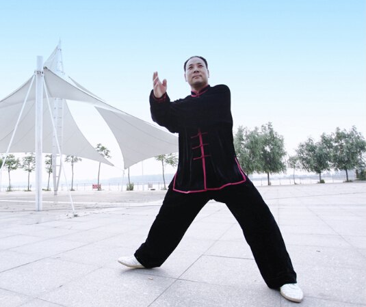 网络热销河南【太极练功服】低价供应，走过路过不要