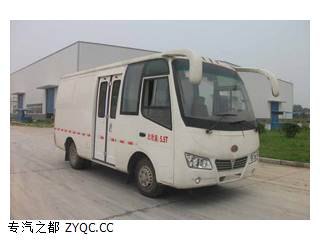 专汽之都楚风牌厢式运输车
