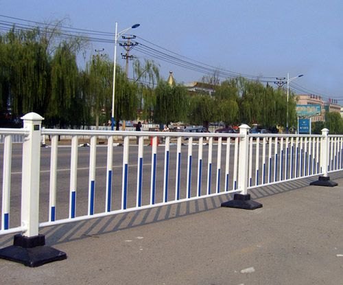 铝合金道路护栏