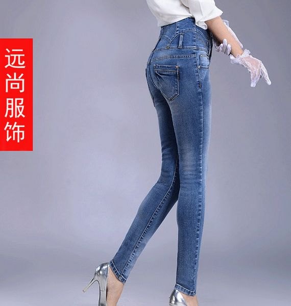 哪里有供应地摊尾货处理的服装批发