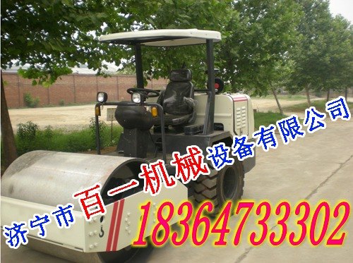 3吨半座驾式轮胎压路机，单钢轮振动压路机专业完美