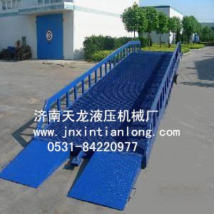 供应山东优质液压登车桥-济南天龙液压机械厂