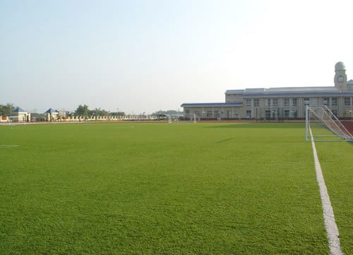 甘肃足球场地铺设 兰州足球场地施工 华晨专业铺设