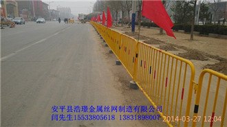 条形框架铁艺隔离栅 铁马护栏 临时移动护栏网
