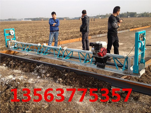 进口技术 透水混凝土整平机摊铺机框架式振动梁